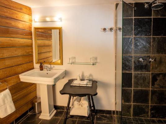 Room image 3