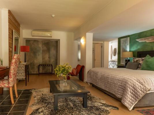 Room image 4