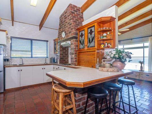 Kingsview Guest House - 268767