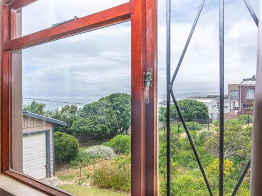 Kingsview Guest House - 268774