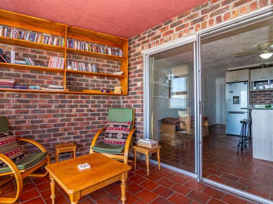 Kingsview Guest House - 268801