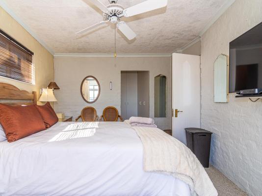 Kingsview Guest House - 268809