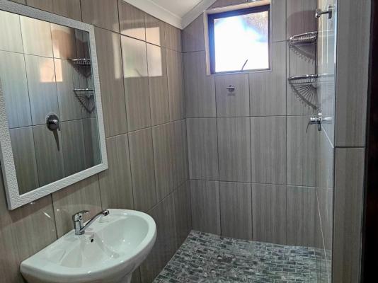 Room image 3