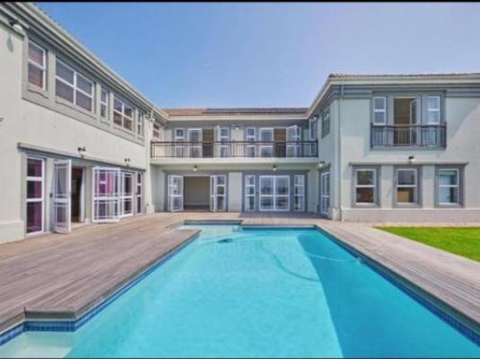 Cape Golf Villa - Swimming pool