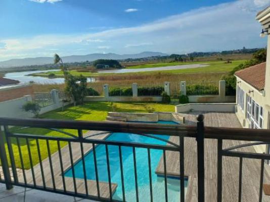 Cape Golf Villa - Garden