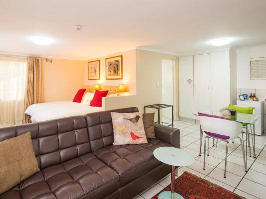 Room image 3
