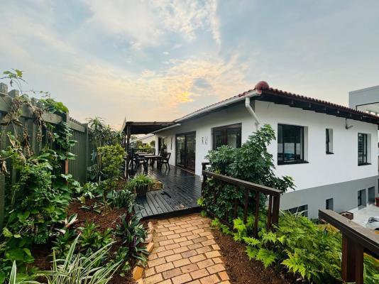 Umbrella Tree House - 268968