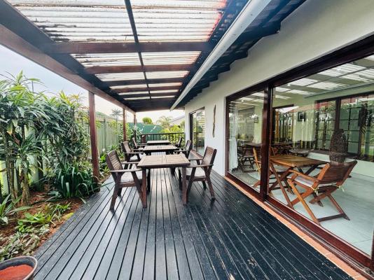 Umbrella Tree House - 268970