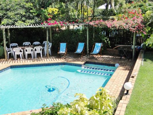 Umbrella Tree House - 268976