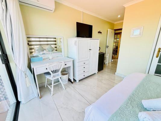 Room image 1