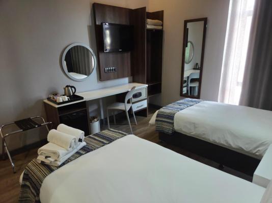 Room image 5