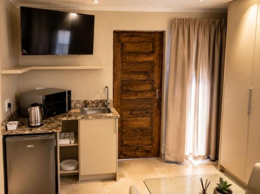 Serene Studio Bloemfontein - 269034