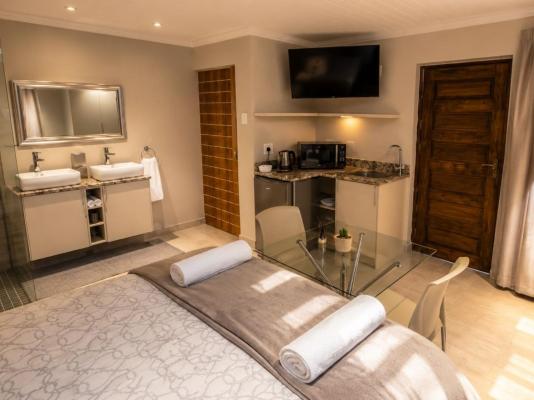 Room image 9