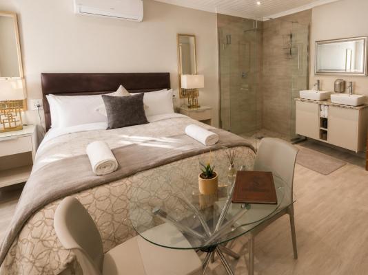 Serene Studio Bloemfontein - 269038