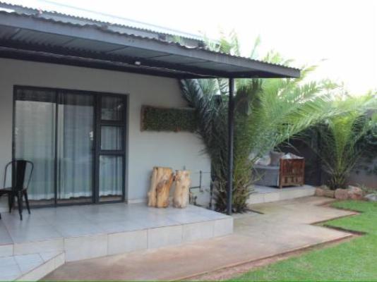 STAY LOCAL SA - Potchefstroom - Facade or entrance