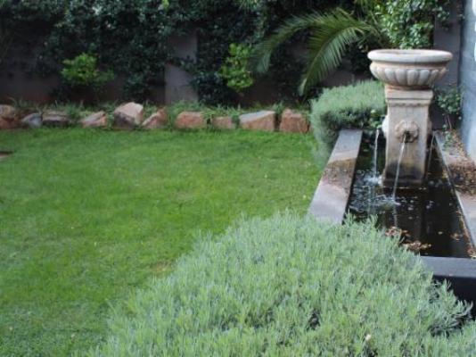 STAY LOCAL SA - Potchefstroom - Garden