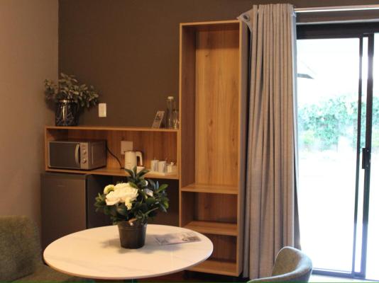 STAY LOCAL SA - Potchefstroom - 269065