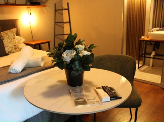 Room image 8