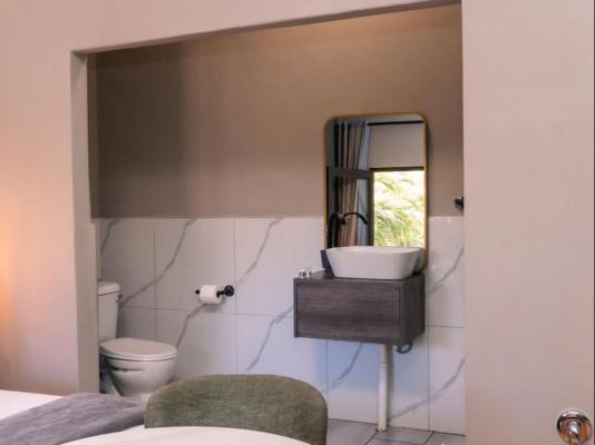 Room image 7