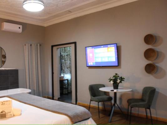Room image 7