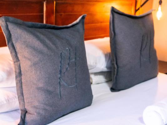 STAY LOCAL SA - Potchefstroom - 269087