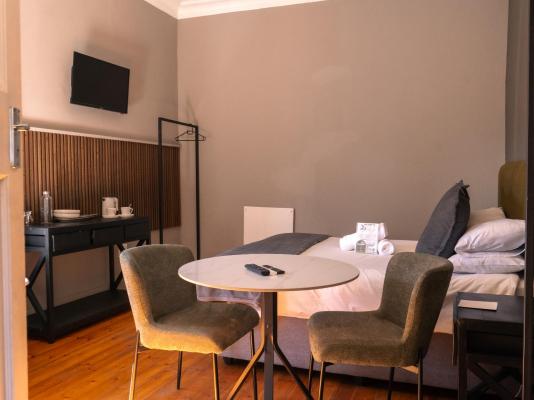 STAY LOCAL SA - Potchefstroom - 269091