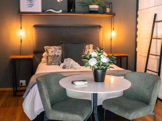 STAY LOCAL SA - Potchefstroom - 269097
