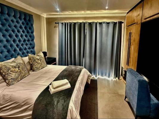 Room image 11