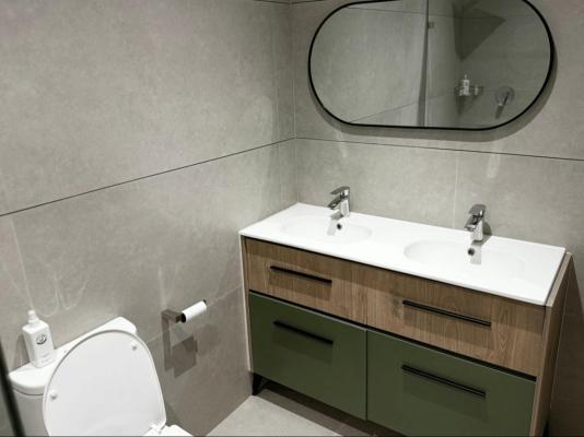Room image 3