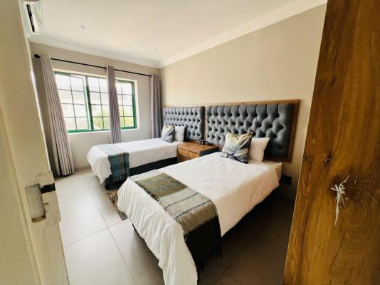 Room image 32