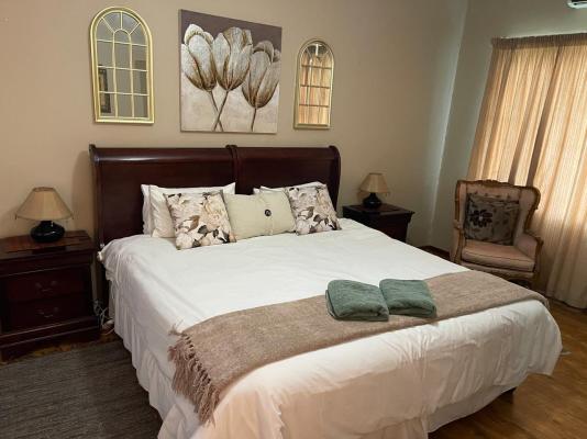 Room image 3
