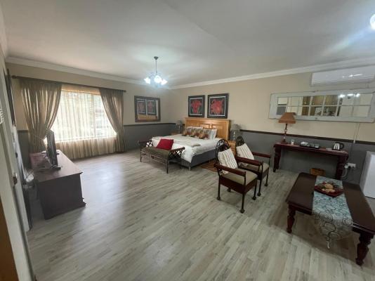 Room image 2