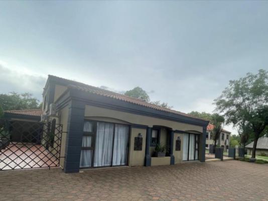 Room image 6