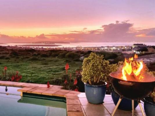 Dune Stone Boutique Guesthouse - Swimming pool