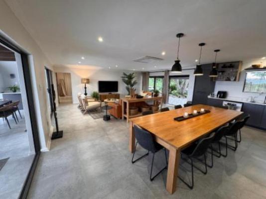 First Light Serenity - Dining area