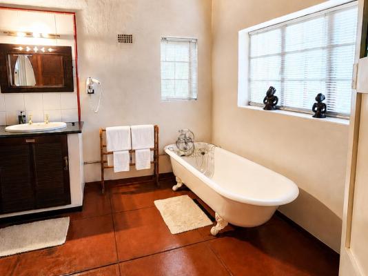 Room image 2