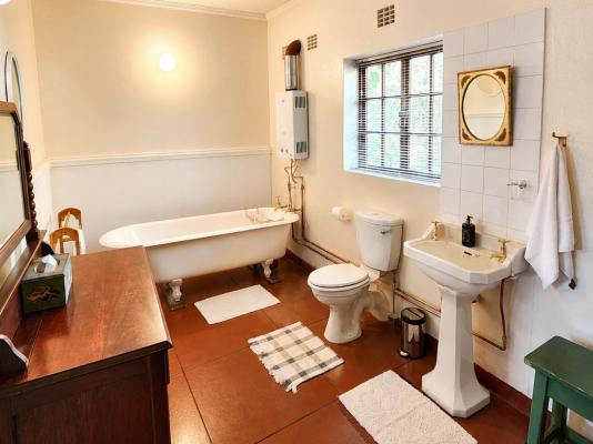Room image 10