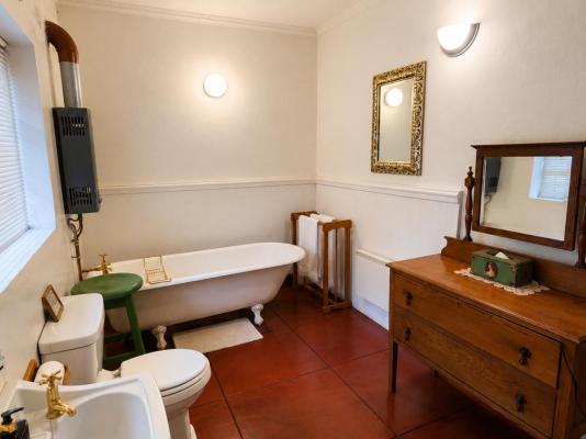Room image 24