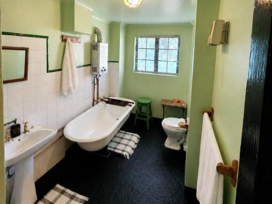 Room image 7
