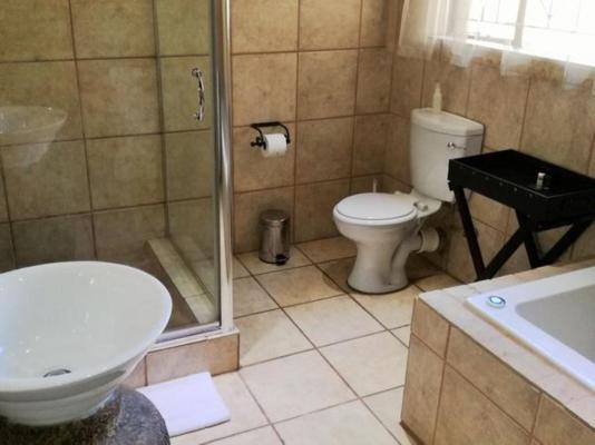 Room image 6