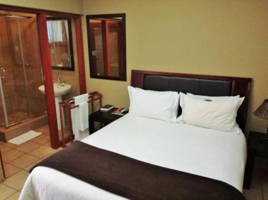 Room image 4