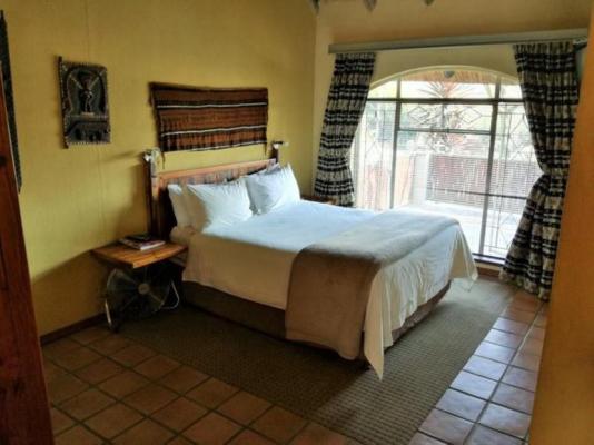 Room image 4