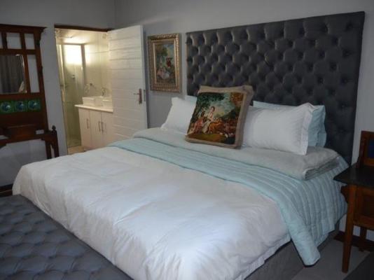 Room image 3