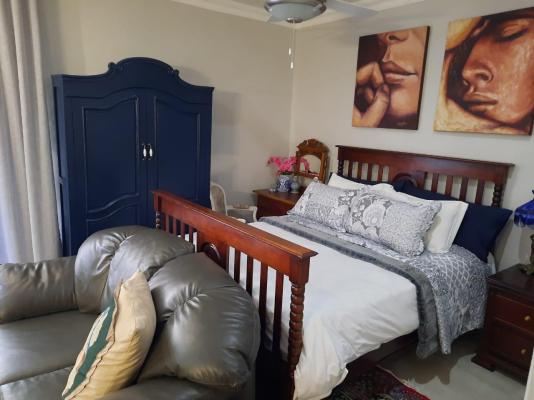 Room image 2