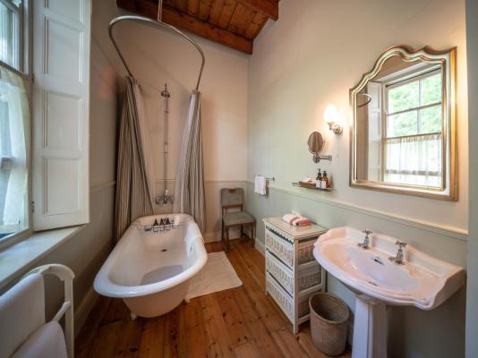 Room image 1