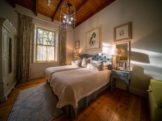 Room image 3