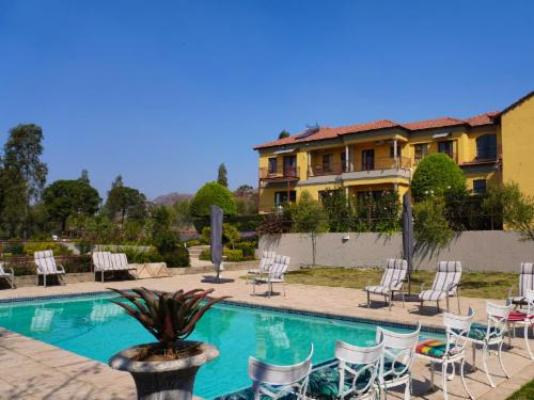 Cradle Mount Hotel Suites - Swimming pool