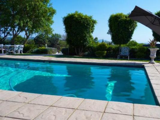 Cradle Mount Hotel Suites - Swimming pool