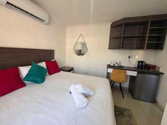 Room image 5