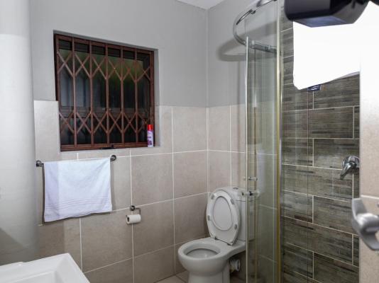 Room image 3